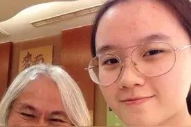 71岁奶奶与17岁少年相爱结婚，相比起来我国爷孙恋算不上什么图片