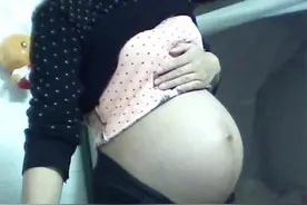 看到肚形周围宝妈都说是女孩，结果生下来后连我自己都不相信图片