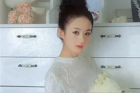 胸不平何以平天下，现在可是很流行“微乳”呢。图片