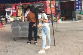 搞笑精选：女朋友要来你家时，三秒钟收拾好屋子图片