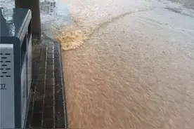 暴雨！双彩虹！火烧云！大美洛阳把我们的朋友圈都忙坏了！图片