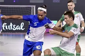 5人制比赛五子登科梦回巅峰！回顾小罗那些经典的进球图片