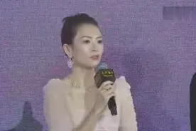 基本功从小练起！章子怡教醒醒练习压腿，小宝贝简直太萌了！视频封面