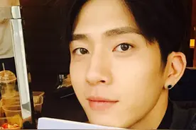 不拍戏的时候 明星都在做什么图片