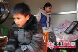 跪求"爸爸醒醒"临沂女孩引关注 姐弟抚养成难题图片
