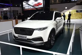 定位中大型SUV 众泰T700或12月正式上市图片