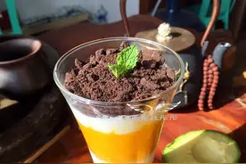 牛油果三色盆栽布丁图片