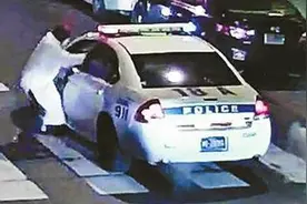 2016年美国11起警察遇袭案图片