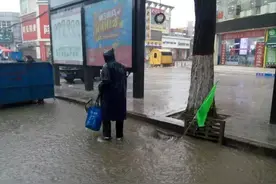 大雨已至！燕郊街道再次上演“水上漂”（实拍多图）图片