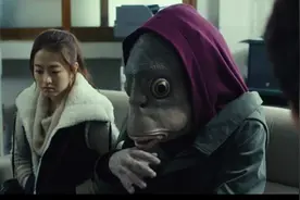 小伙突变人鱼精,女友竟然想偷偷的高价把他卖了图片