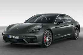 2017款Panamera：更加科技的中控 越发骚气的屁股图片