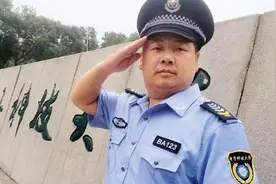 人民微评：读书是件很划算的事图片