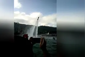 中国人首创水上飞人，惊险刺激好看图片