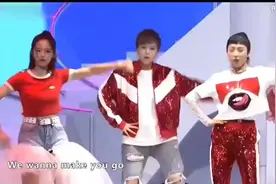 火箭少女新歌《撞》现场版，杨超越担任C位？