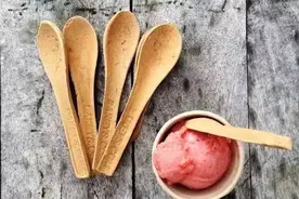 趣淘 | 饿起来我连勺子都吃 搭配冰淇淋更赞哦图片