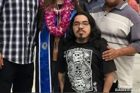 两名EVO 2016选手参赛途中遭遇车祸 一死一伤图片