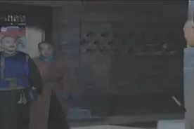 纪晓岚来和玙家找茬，看到一对石狮子就无事生非，还把乾隆也搬来了视频封面
