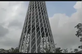 广东：广州塔游人景色实拍摄视频视频封面