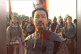 李靖拿出玲珑宝塔对抗哪吒，不料哪吒的乾坤圈太帅了，宝塔都怂了视频封面