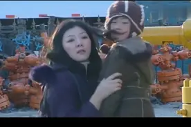 夫妻离婚后，前妻回来看孩子，前夫的回应让人佩服视频封面