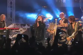 燃炸了！走路带风的BGM，难得一见的现场，听得热血沸腾！视频封面