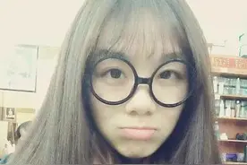 王者荣耀美女玩家面对面第2期 调戏猛男帅哥很过瘾图片