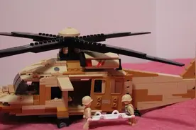 国产乐高式积木拼装 篇一：小鲁班 UH-60L 黑鹰直升飞机图片
