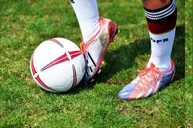 学会正脚背射门  别学飞机郜图片