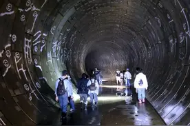 探访东京地下巨大蓄水分洪设施图片