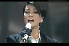 毛阿敏-红尘滚滚 中歌榜2010年度北京流行音乐颁奖典礼 现场版视频封面
