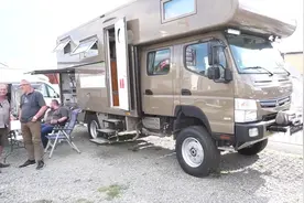 4X4远征队双排 Fuso轻卡视频封面