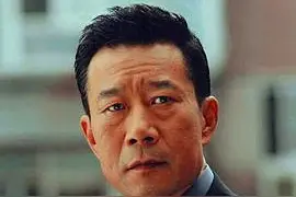 低调做人踏实演戏，德艺双馨的艺术家李雪健，书画也首屈一指图片