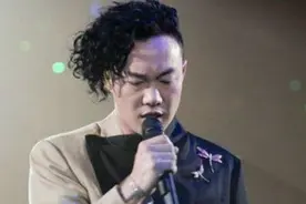 陈奕迅：若你喜欢怪人，其实我很美。图片