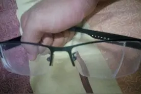 赚了还是赔了？ 玩皇室战争连跪摔了眼镜，然后开出了传奇图片