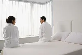 我月薪3K，花费2W，老公说我败家，我一句话说得他哑口无言图片