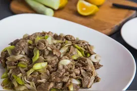 想吃羊肉了那就赶快行动起来吧一起做葱爆羊肉图片