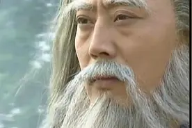 剑圣几十年苦练剑二十二，却被“天剑无名”早已看破。再次落败。图片