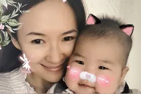 章子怡化身炫女狂魔，女儿醒醒长相更随汪峰？图片