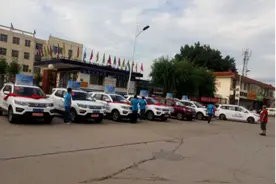 长安CX70蹲在地上做营销  有胸怀更懂关怀图片