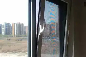 自动隐形纱窗的简介图片