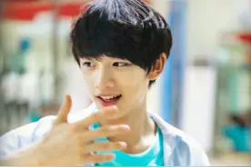 TF家族新生训练，看tfboys师弟们认真的样子图片