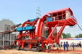填补空白的新型隧道施工设备，模块化门式多功能凿岩台车模拟演示图片