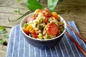 M厨美食｜四季豆腊肠焖饭图片