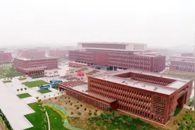 恢弘大气的校园建筑，南开大学津南校区全景航拍图片