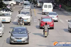 摩托车遮阳利器可能是伤人凶器！听听交警怎么说图片