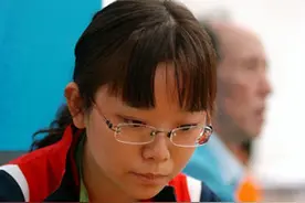 欧洲围棋大会人机大战 Zen被让2子击败九段高手(棋谱)图片