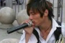 广州天桥下，乞丐歌手，声音堪比中国好声音视频封面