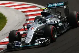 F1匈牙利站第三次练习赛：罗斯领跑 红牛亮剑图片