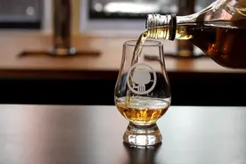 脑洞 | 酒瓶的变身图片