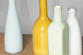 废旧啤酒瓶改造的漂亮小饰物图片